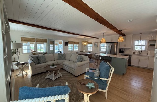 Ocean Park House | 4-bedroom house 5 minutes walk to lovely Old Orchard Beach!