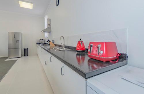 Hobart Central Business District House | 4 Bedroom House - Hobart CBD - Free Parking - Free WIFI