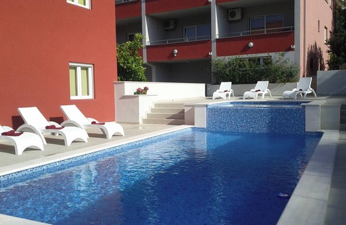 Seget House | 4-bedroom house with swimming pool in delightful Seget Vranjica