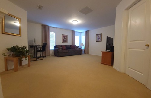 Sunrise Lakes House | 4-bedroom house in cool Clermont with AC, WiFi. Enjoy your stay