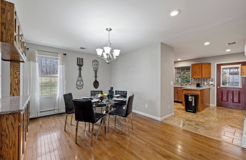 Chester House | 4-bedroom house in delightful Chester with AC