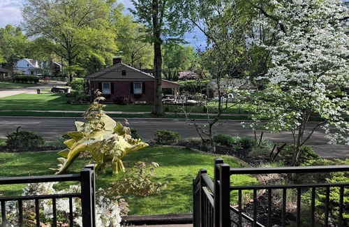 Dark Hollow Woods House | 4-bedroom house in fabulous Oakmont, 2 blocks away from Oakmont County Club.