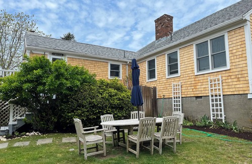 Pocomo House | 4-bedroom house in superb Nantucket with WiFi, AC