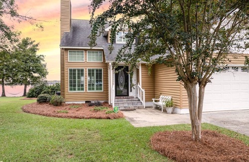 Cordele House | 4-bedroom house on beautiful Lake Blackshear! Enjoy your stay!