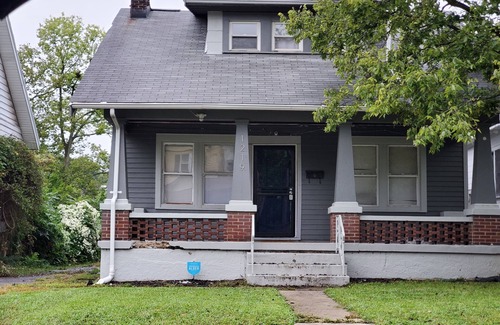 Dayton House | 4 Bedroom House Perfect for a Working Crew
