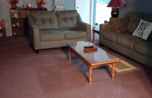 Minden House | 4 bedroom house sleeps 13 with huge backyard right before Ace Adventure resort