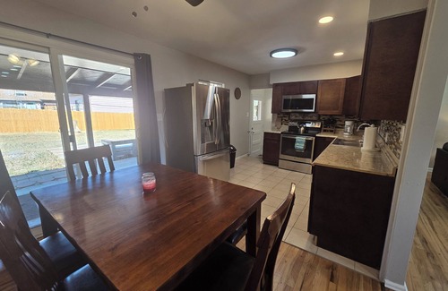 Dupont House | 4 Bedroom house within 10 minutes of Downtown Denver! Full house with yard.
