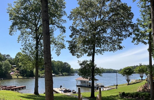 Monticello House | 4 Bedroom Lake Home with Amazing View and Hot Tub Access