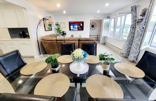 Lake Hopatcong House | 4 Bedroom Lake Hopatcong Lakehouse with Kayaks and Paddleboat
