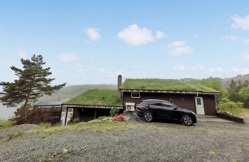 Suldal House | 4 bedroom lovely home in Hebnes