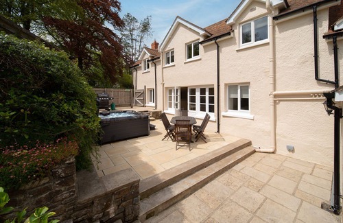 Chittlehamholt Cottage | 4-Bedroom luxury cottage sleeping up to 8, access to indoor heated pool, tennis court and golf cours