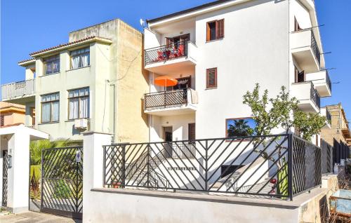Trappeto Apartment | 4 Bedroom Nice Apartment In Trappeto