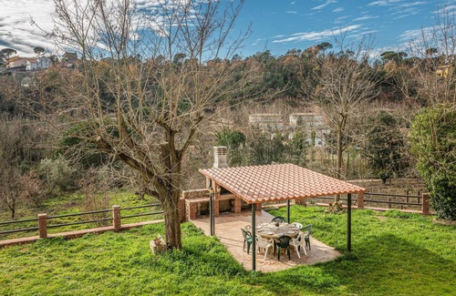 Gualba de Dalt House | 4 bedroom nice home in Riells i Viabrea