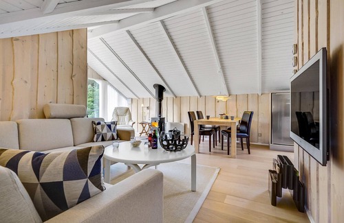 Jerup House | 4 bedroom nice home in ålbæk