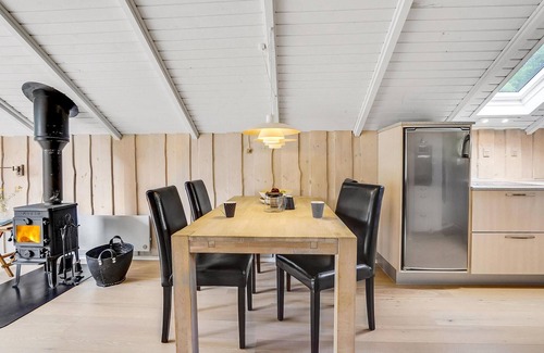 Jerup House | 4 bedroom nice home in ålbæk