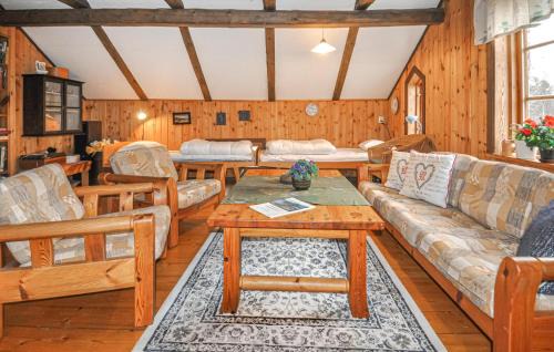Tived House | 4 Bedroom Nice Home In Tived