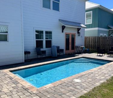 Sunnyside House | 4 bedroom pool home that sleeps 13 located just minutes from the beaches and 30a, game room