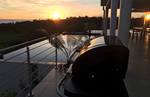 Sapphire Bay Villa | 4 Bedroom Pool Villa with Infinity Pool - Next to Love Island Season 7 Location
