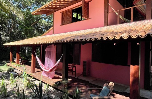 Marau House | 4-bedroom Property in beautiful Cassange Beach with WiFi, AC. Pet-friendly!