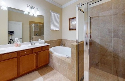 Gran Paradiso Apartment | 4 Bedroom Single family 320106 by Houzlet