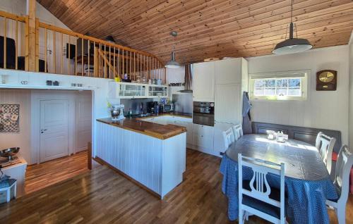 Suldal House | 4 Bedroom Stunning Home In Hebnes