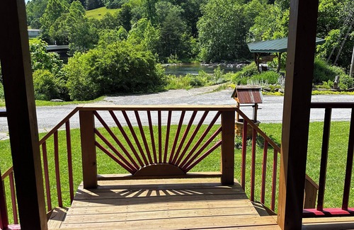 Moatsville House | 4 Bedroom Waterfront Home, Sleeps 10, Allow Pets, Near Audra & Tygart Lake Parks