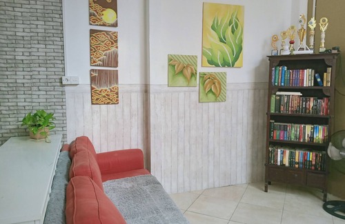 Ponorogo House | 4 Bedrooms Guest House