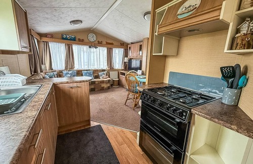Anderby Creek House | 4 berth caravan for hire at Sunkist Holiday Park near Skegness ref 42084S