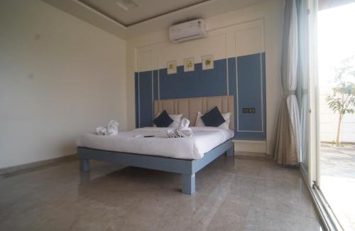 Wai Villa | 4 BHK Lavish villa in Bhose