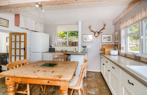 Wootton Courtenay Cottage | 4 BISHOPS COTTAGES, pet friendly, with a garden in Wootton Courtenay