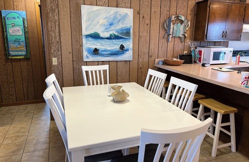 Topsail Beach House | 4 Br/2 Ba Oceanfront In Topsail Beach With Screened Porch