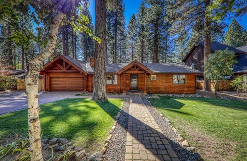 Incline Village House | 4 Br 4 Bath Single Level Home w A/C, Gorgeous Yard w Bocce Court. Location!