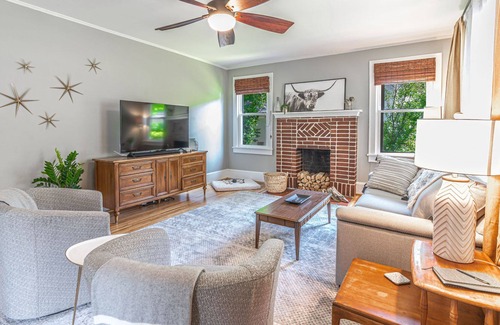 Terry Sanford House | 4 BR at Myrtle St. - Three Bedroom House, Sleeps 6