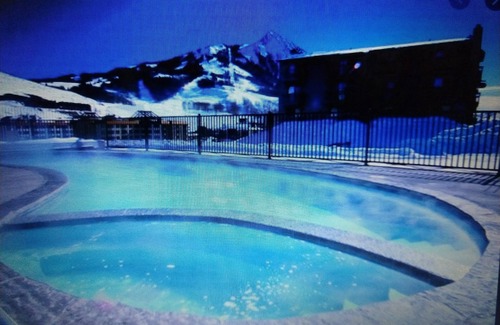 Crested Butte Condo | 4 BR Mountain Side Condo with Heated Pool and Hot Tub! Sleeps 9