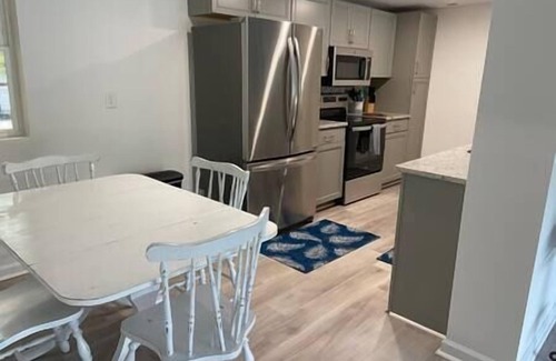 Athens House | 4-BR Spacious House by the River w/Backyard & BBQ