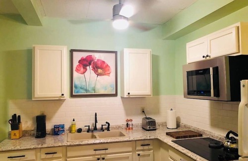 Southington Apartment | #4 *BRAND NEW*INCREDIBLE LOCATION *SUPERHOST*
