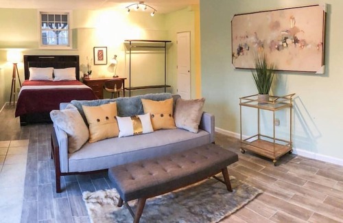 Southington Apartment | #4 *BRAND NEW*INCREDIBLE LOCATION *SUPERHOST*