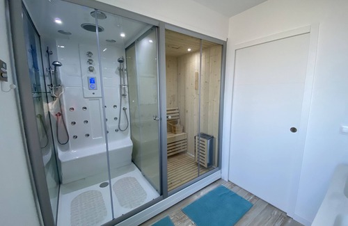 Beville-le-Comte Cottage | 4* Chalet with private Sauna/Hammam! 15 Mns from Chartres
