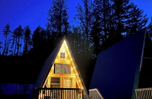 Powell River Cabin | 4 Coastal Cabins & 2 bedroom suite for exploring the Sunshine Coast of BC