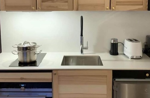 Peone Apartment | 4 Couchages sur les Pistes : Jardin/parking/casier