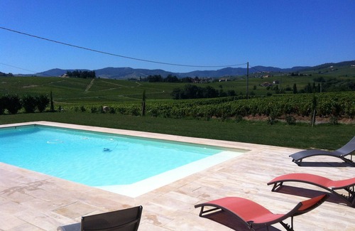 Charentay Cottage | 4 “épis” charming gîte with pool in the Beaujolais – pets are allowed