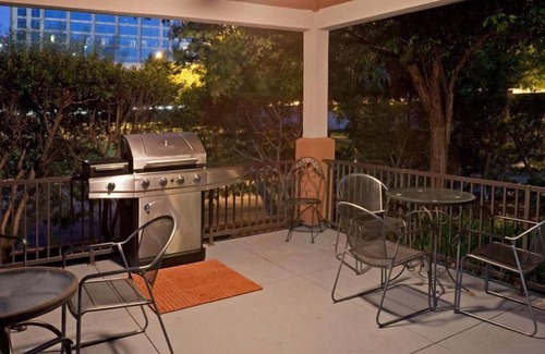 Far North Dallas Apartment | 4 Family-friendly Units with Full Kitchens, Pets Allowed, Onsite Parking