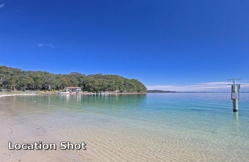 Nelson Bay Apartment | 4 'Florentine' 11 Columbia Close - spectacular views and air conditioning