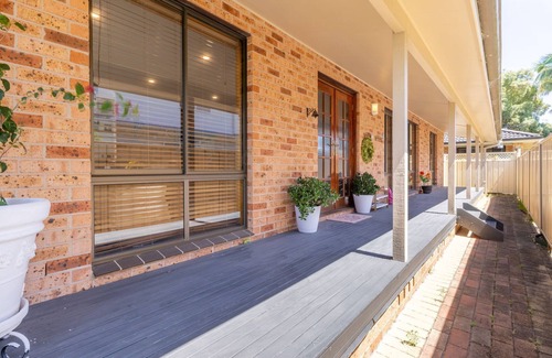 Salamander Bay House | 4 Gilchrist Rd - pet friendly, air con, Wi-Fi
