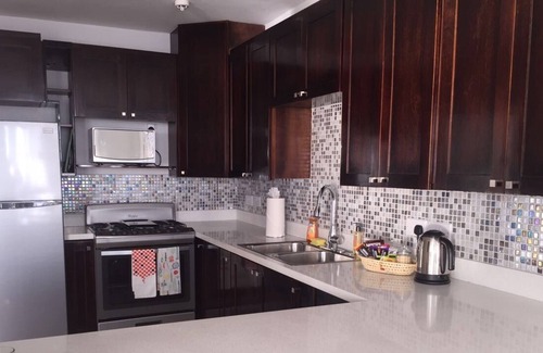 Corinthe Condo | #4 GORGEOUS views, GEAT location, MODERN condo