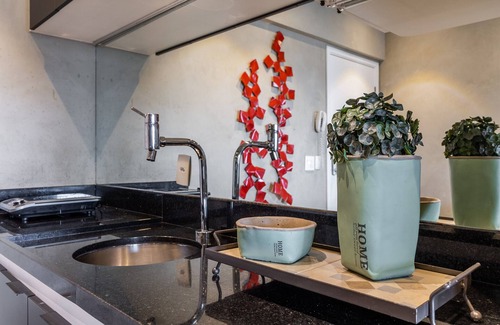 Vila Buarque Apartment | 4 guests, swimming pool, garage and sauna