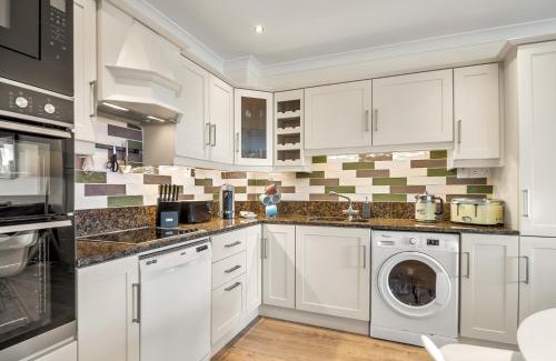 Clifden Apartment | 4 Harbour Heights