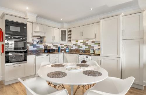 Clifden Apartment | 4 Harbour Heights