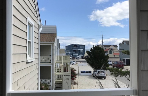 Holgate House | 4 Houses To The Beach, Quiet Area, 1st Floor Unit