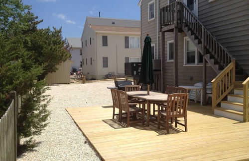 Holgate House | 4 Houses To The Beach, Quiet Area, 2nd Floor Unit